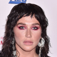 Kesha z novim albumom napoveduje srečno obdobje svojega življenja