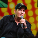 Charlie Sheen po premieri dokumentarca ostro zanikal obtožbe spolnega napada
