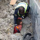 V vagonih z žitom, podvozjih tovornjakov... Najdbe prebežnikov v nečloveških razmerah