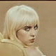 Billie Eilish šokirala s svojo novo naslovnico Voguea: Fotografija v le nekaj urah zbrala 20 milijnov všečkov!