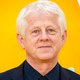 Richard Curtis obžaluje šale o teži v svojih filmih: Bil sem nepazljiv