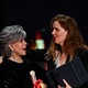 Jane Fonda nagrajeni režiserki v glavo zalučala certifikat
