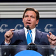 Floridski guverner DeSantis podpisal zakon proti LGBTQ+