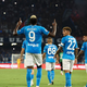 Napoli zanesljiv, Genoa presenetila Lazio