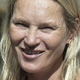 Kate Moss neprepoznavna, strokovnjaki opozarjajo na posledice kajenja