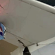 Na japonskem letališču med močnim sneženjem trčili dve letali