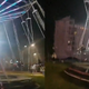 Vrtiljak, poln otrok, se je začel lomiti, za las so se izognili tragediji