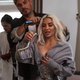 Kim Kardashian na Met Gali v visokih petah brez pet