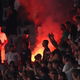 Izgredi v Stožicah: Začasno prekinjena tekma in izpraznjena tribuna