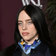 Billie Eilish v dvorani, polni bogatašev: Razdelite svoj denar