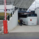 Avtobus želel zapeljati na stadion v Srbiji, a je obtičal