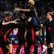 Barcelona z zmago proti mestnemu tekmecu potrdila naslov prvakov