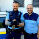 Policisti rešili majhnega sokola, ki je obležal ob cesti