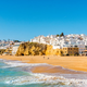 Po skoku v bazen na Portugalskem umrla dva turista