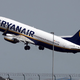 Ryanair bo povečal velikost brezplačne ročne prtljage