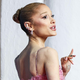 Ariana Grande pomirila oboževalce: Ne opuščam glasbe zaradi igre