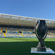 Trofeja čaka na novega lastnika, garderobi obeh finalistov pripravljeni