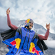 Podvig norega Avstrijca, ki je z wingsuitom dosegel neverjetnih 347 km/h