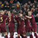 Rimski derbi pripadel 'gostujoči' Romi, Lazio tekmo končal z dvema manj