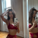 Emily Ratajkowski pozirala v zapeljivem spodnjem perilu