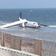 Somalijsko letalo zaradi težav po vzletu pristalo v oceanu