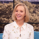Lisa Kudrow presenetila: koliko še vedno zaslužijo s serijo Prijatelji?