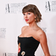 Taylor Swift tudi uradno najmlajša glasbenica v Dvorani slavnih tekstopiscev