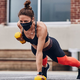 Podjetje Under Armour razvilo zaščitno masko, ki hladi