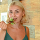 Kaj je najbolje jesti za večerjo? Nutricionistka razkriva enostaven in hiter recept, ki pomaga pri hujšanju in uravnava prebavo