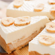 Tako pripravite kremast bananin cheesecake: priprava je otročje enostavna, končni rezultat pa bo navdušil tudi zahtevne gurmane