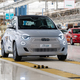 Narobe svet: električni fiat 500e bo dobil bencinski motor