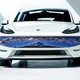 Tesla kot filmsko platno: Revolucionarni LED zaslon na odbijaču spreminja podobo avtomobila