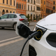 Subvencije za nakup električnega avtomobila v Italiji kar do 20.000 evrov