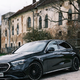 Test: Mercedes-Benz E 300 e - Po okusu klasikov, a z debelim tehnološkim nahrbtnikom