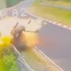 Strahovita nesreča na Nordschleife - Porsche in BMW v plamenih, internet pa se ne more odločiti, kdo je kriv. Kaj menite vi? (VIDEO)