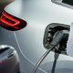 JE NA OBALI DOVOLJ POLNILNIC ZA ELEKTRIČNA VOZILA? Iskanje novih lokacij in dogovarjanje zanje je dolgotrajno
