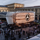 Tudi Mercedes v svoje modele vrača fizične gumbe