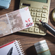 Možna je nova večja finančna kriza: Strokovnjak razkril, kaj točno storiti z denarjem | Cekin.si