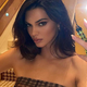 Kendall Jenner nosila torbico v barvi, ki bo NAJVEČJI trend letošnjega leta (in me smo obsedene)