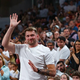 Osupljivi Luka Dončić! Slovenec obiskal Madrid, vsi govorijo le o njegovem videzu (VIDEO)