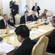 Tlakovanje Putinove poti v Peking