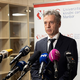 Premier Golob najel Samanto, Pirc-Musarjeva zapela Ledeno, župnik Golob povedal vic