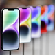 Apple: Razvili sistem za posodabljanje izklopljenih telefonov v škatli