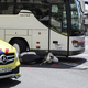 #foto V središču Ljubljane avtobus v mopedista