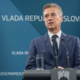 Revolveraštvo kot način vodenja politike