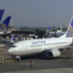 Let družbe United Airlines čez lužo prekinila okvarjena stranišča