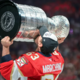 Pokal razbit, dno pa vdrto