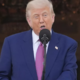 Trump napovedal, da bo Indijo in Pakistan po spopadih spravil za skupno mizo