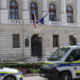 Na silvestrovo sosedu skoraj požgal hišo, oškodovanec sojenja ni dočakal