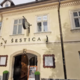 Gostilna Šestica: Utrujeni turisti v vrsti za hrano